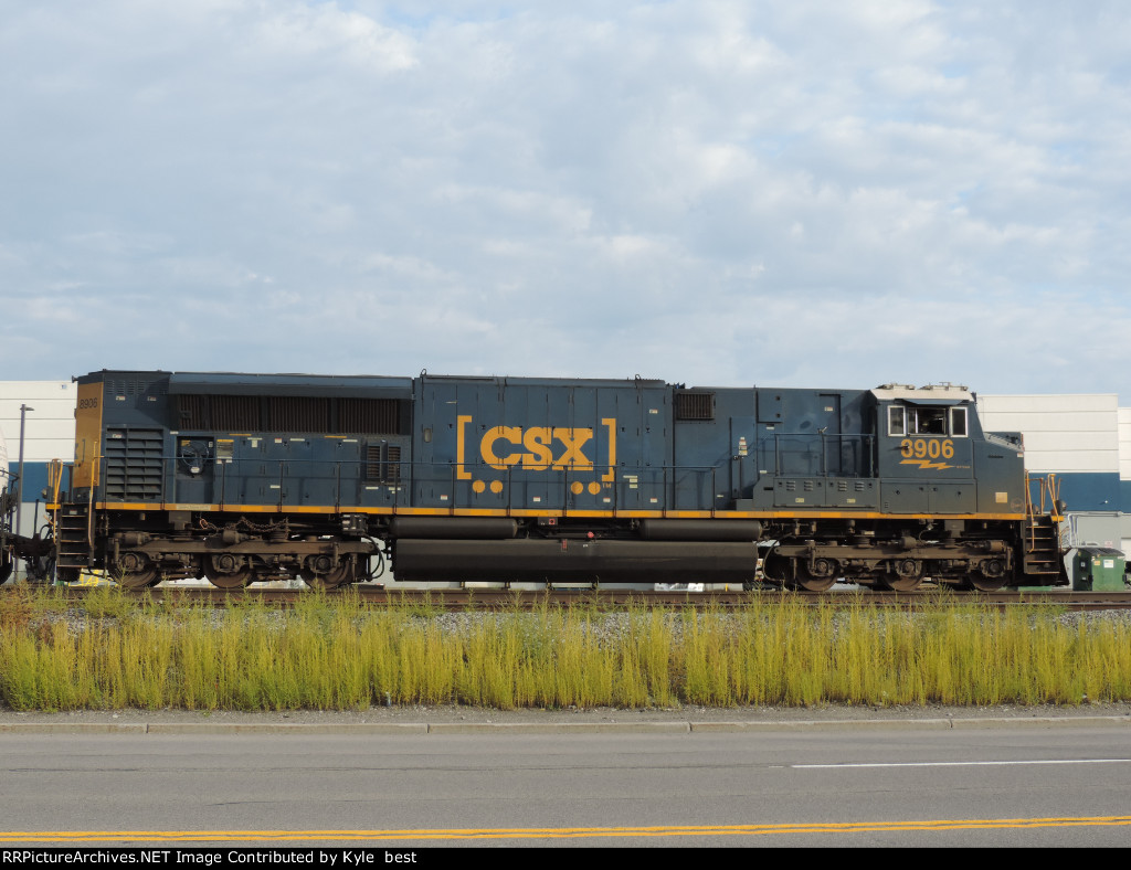 CSX 8906